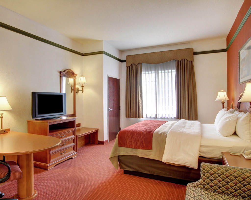 FairBridge Inn and Suites Cleburne