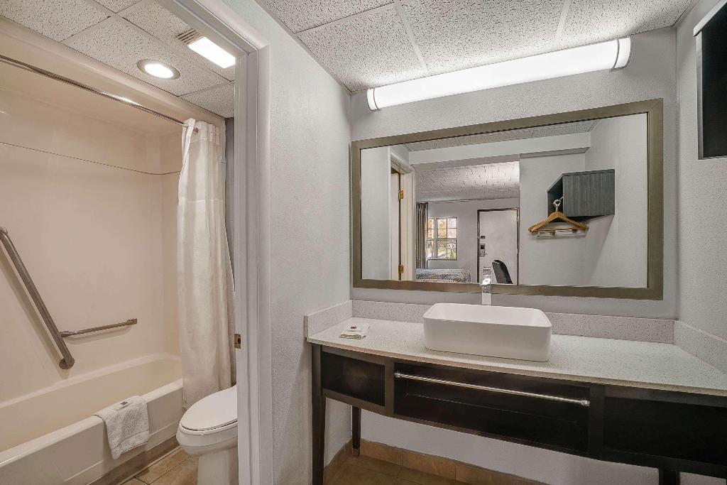 Americas Best Value Inn Carlisle