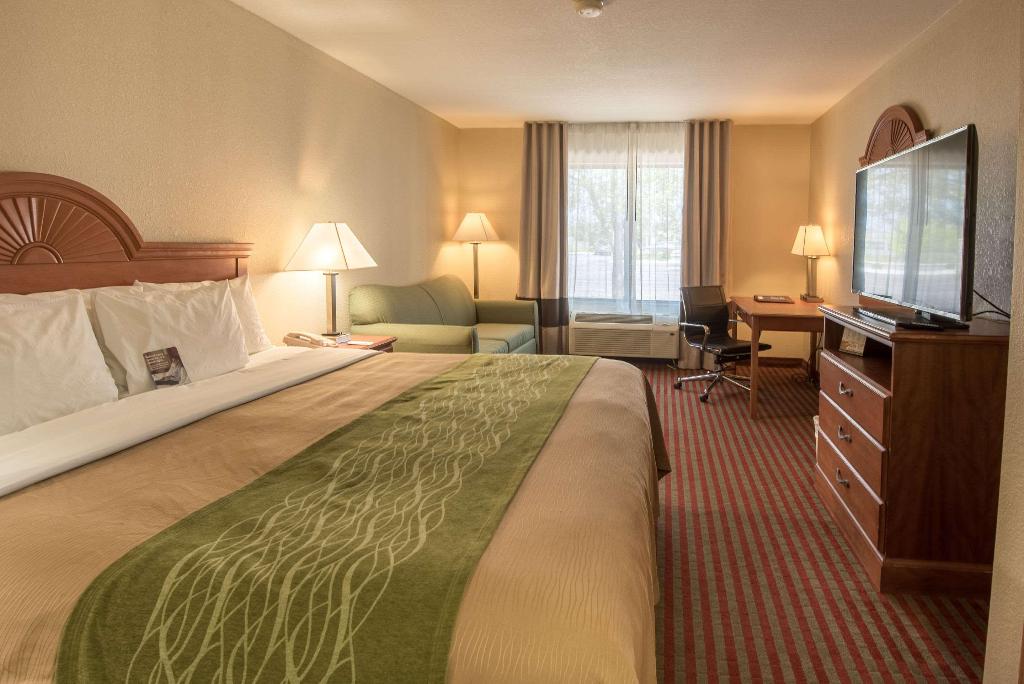 Clarion Pointe Racine - Mount Pleasant