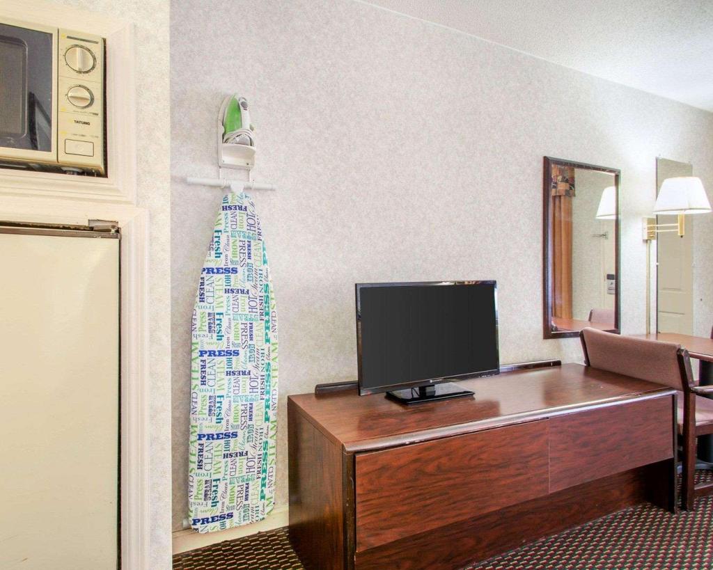 Econo Lodge Troy