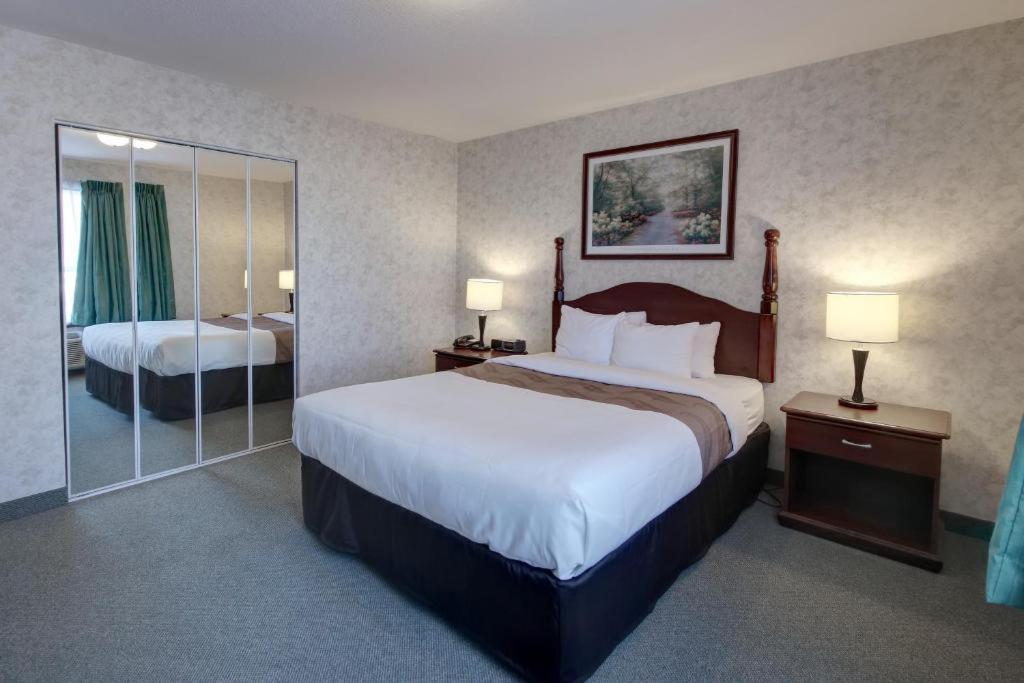 Ramada by Wyndham Nisku Edmonton Airport