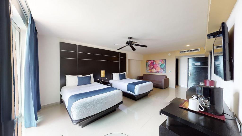 Seadust Cancun Family Resort photo 28
