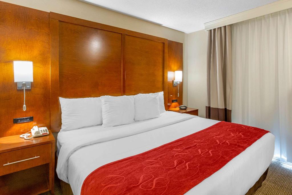 Comfort Suites (Oakbrook Terrace)