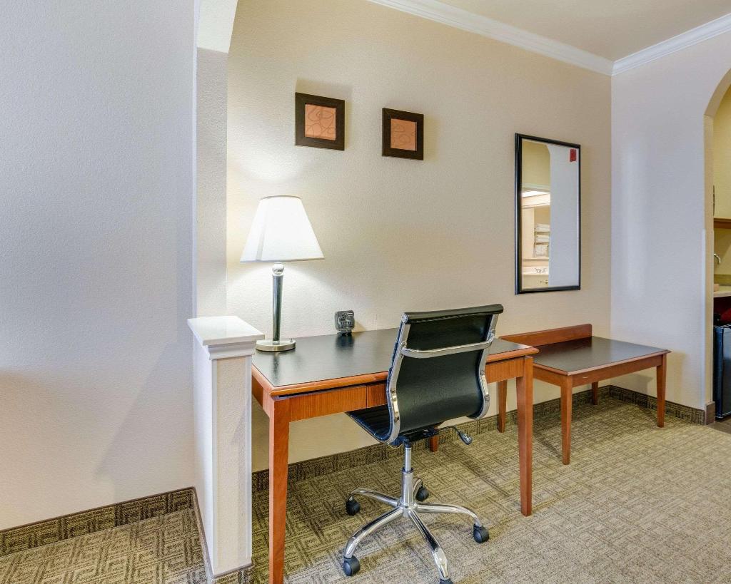 Comfort Suites Deer Park Pasadena