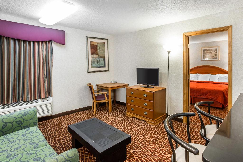 Quality Inn Marietta Near Dobbins Arb