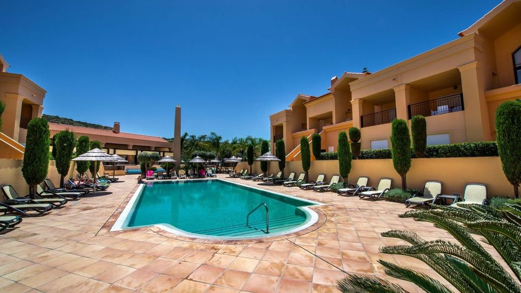 Gallery image of Baia Da Luz