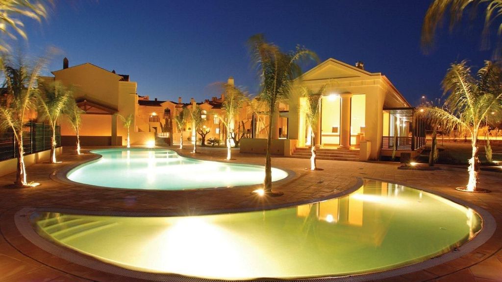 Gallery image of Baia Da Luz