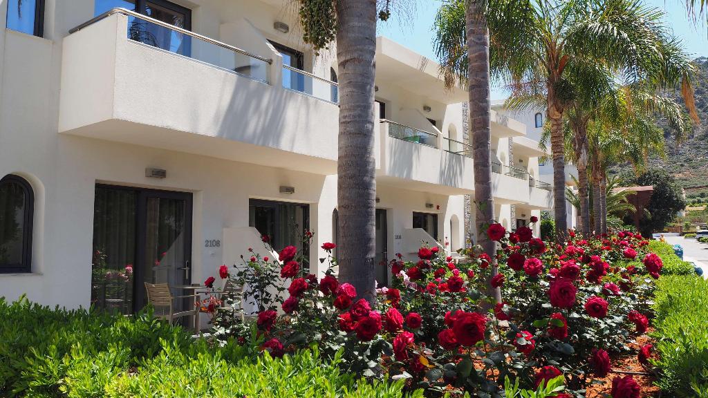COOEE Kyknos Beach Hotel & Bungalows