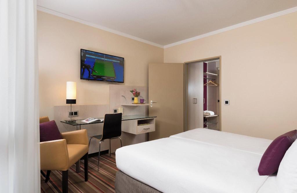 hotel-thumb