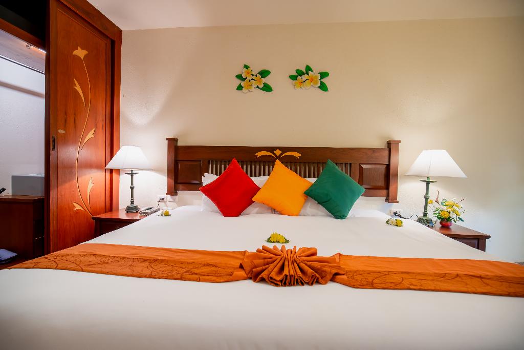 Phuket Leelavadee Hua Ting Resort