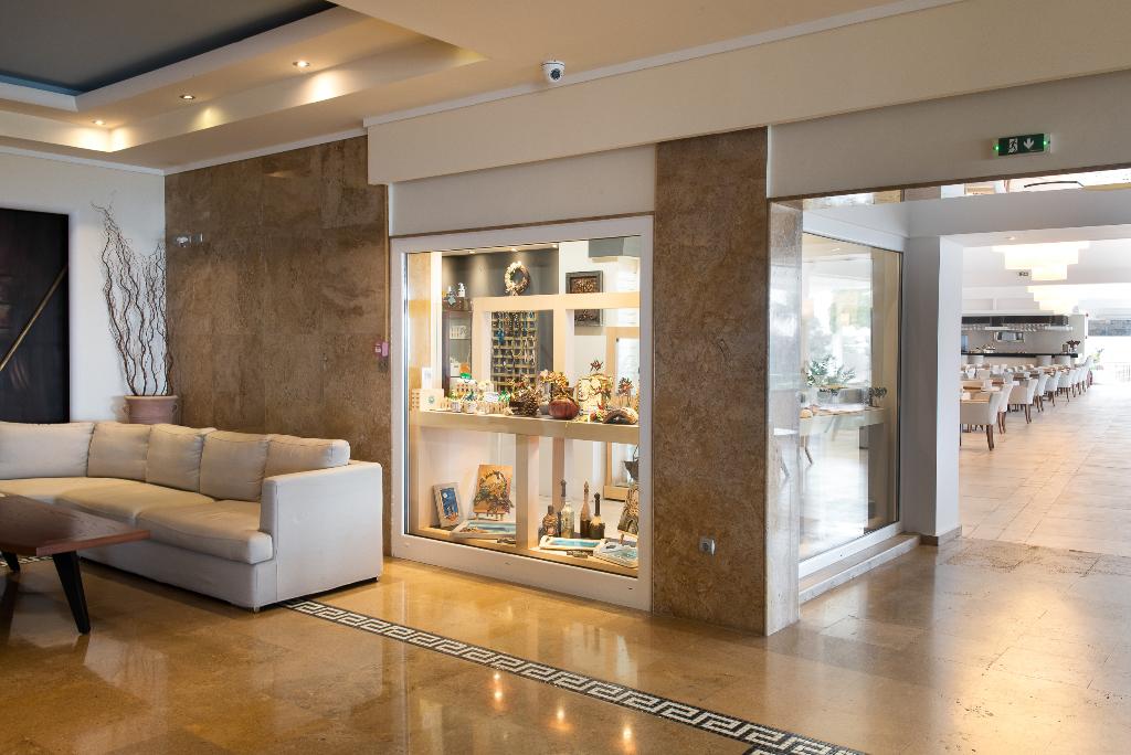 Alexandros Palace Hotel & Suites