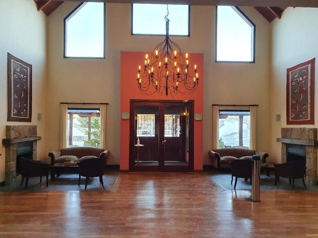 Xelena Hotel And Suites