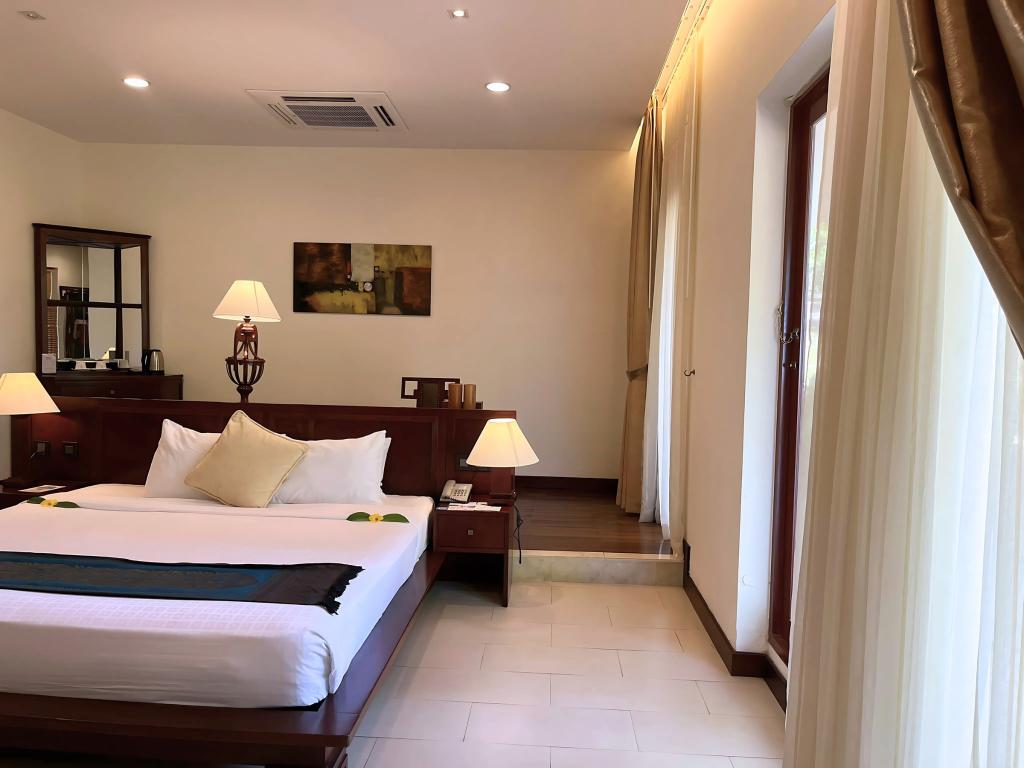 hotel-thumb