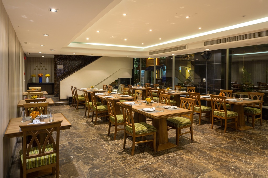 Bandara Suites Silom