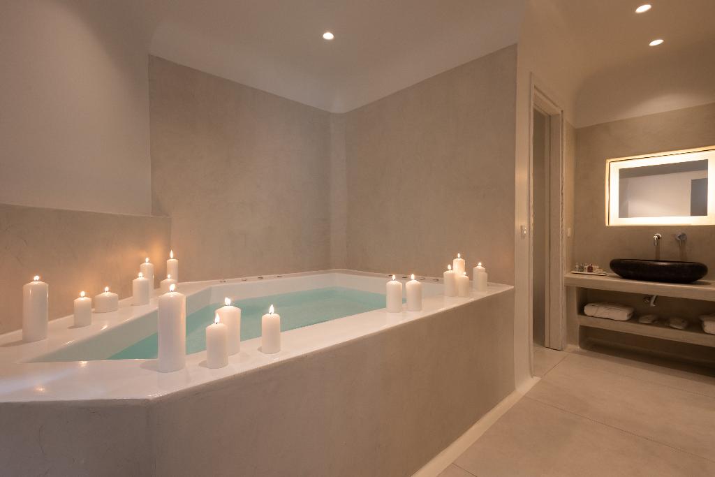 Cosmopolitan Suites