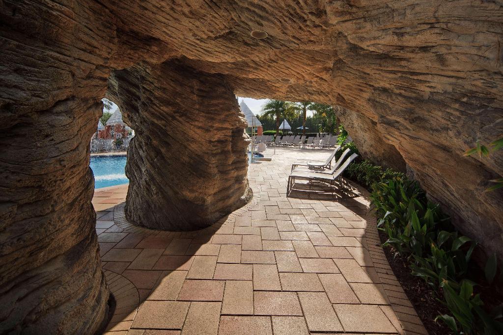 hotel-thumb