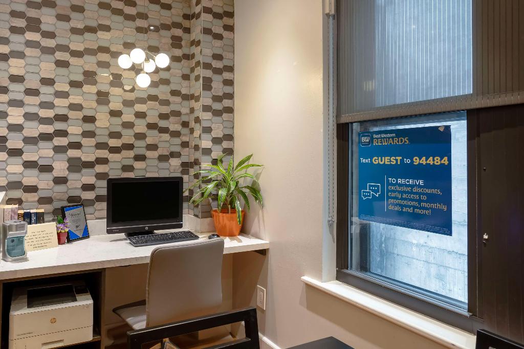 Best Western Plus Hospitality House photo 56