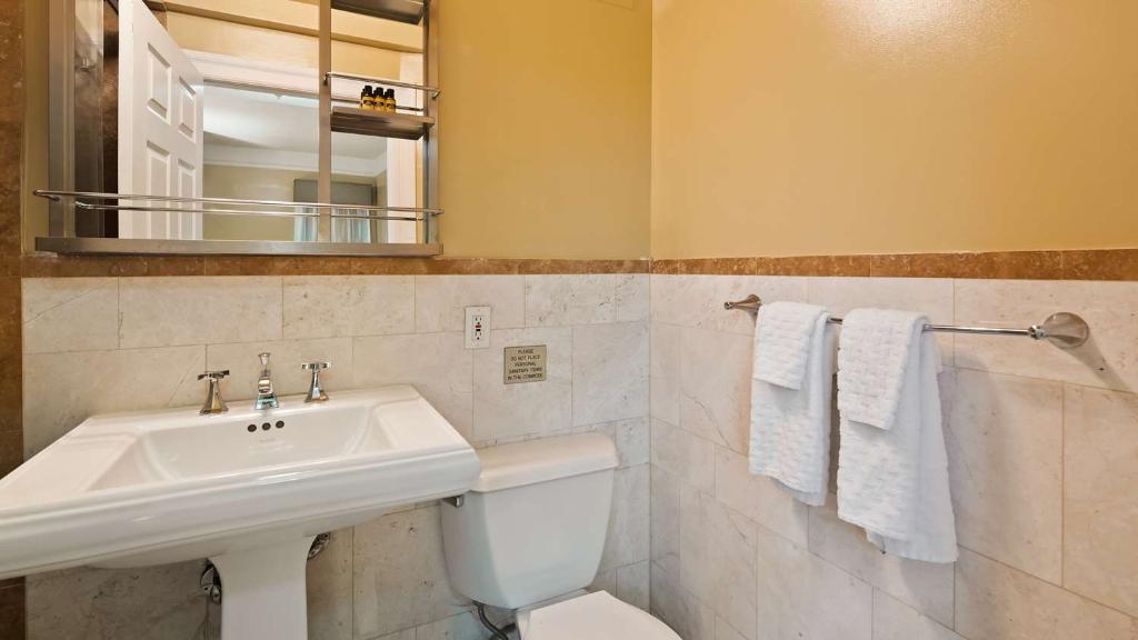 Best Western Plus Hospitality House photo 90