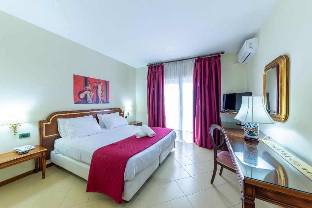 Sakura Hotel