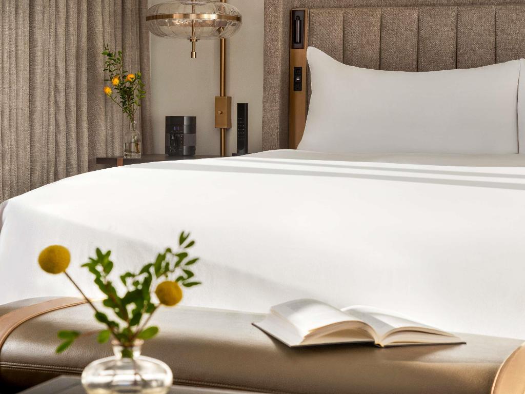 hotel-thumb