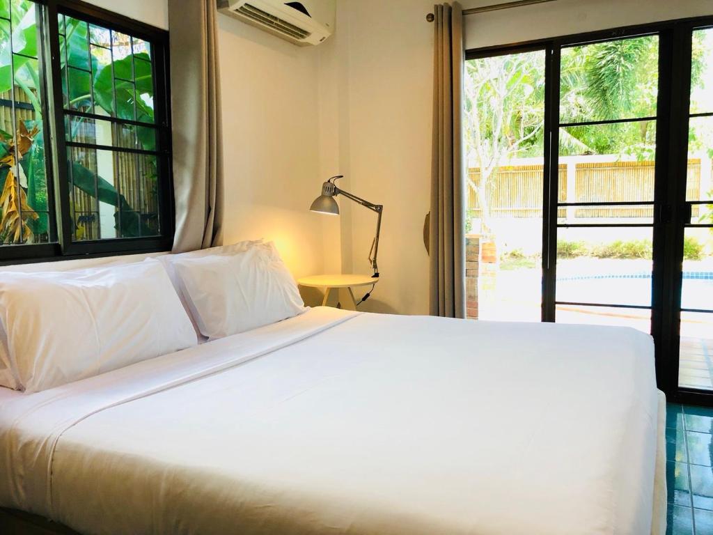 Dolphin Bay Beach Resort