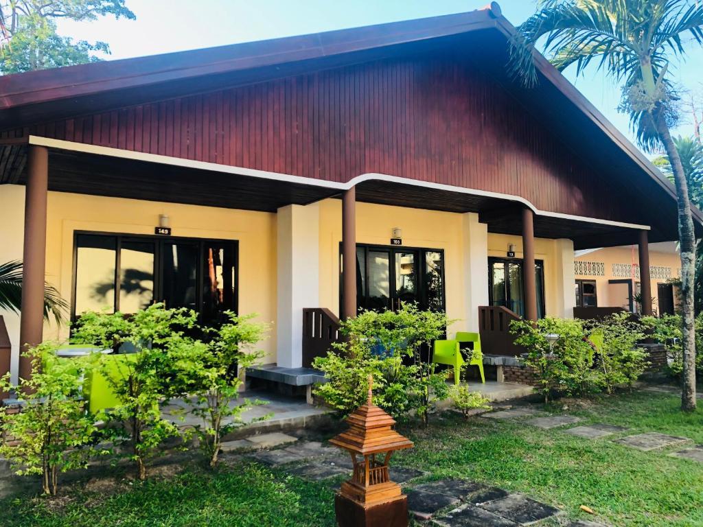 Phi Phi Villa Resort (SHA Extra Plus+)