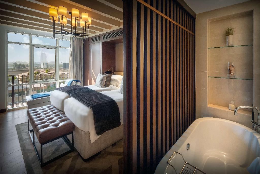hotel-thumb