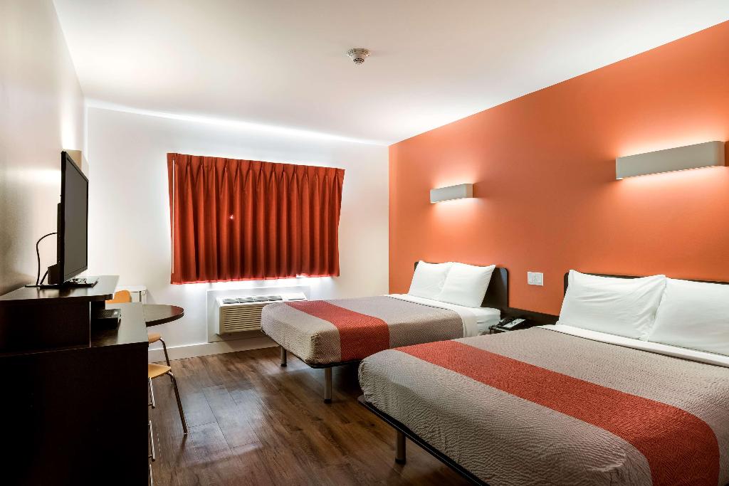 Motel 6 Moncton - New Brunswick