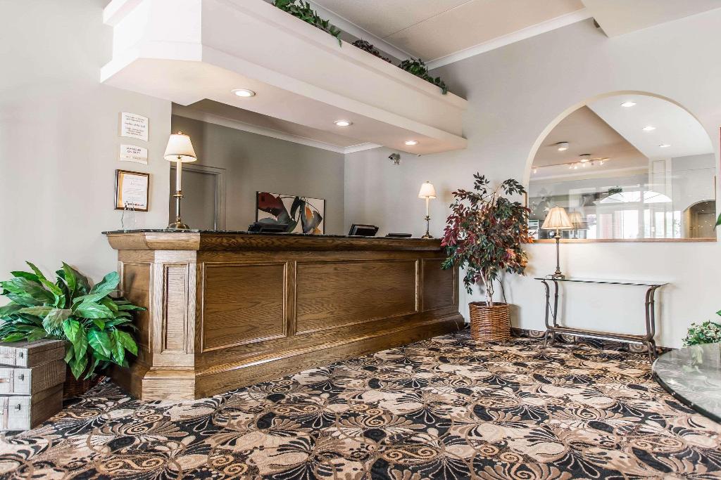 Quality Inn And Suites Garden Of The Gulf