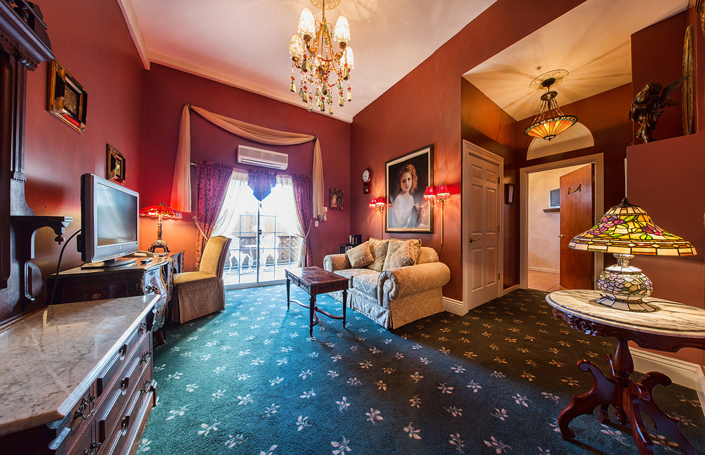 Nob Hill Hotel