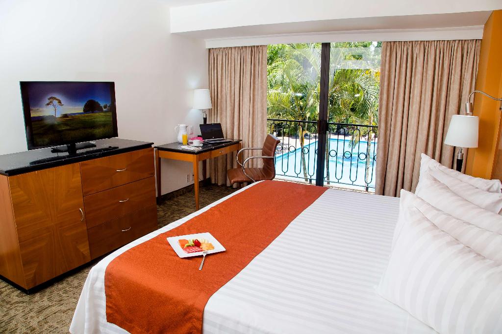 HS HOTSSON Hotel Tampico