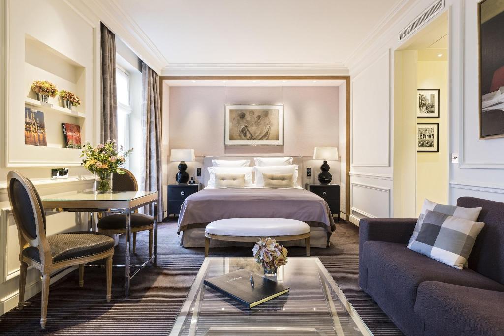 Imagem da galeria de Grand Hotel Du Palais Royal 