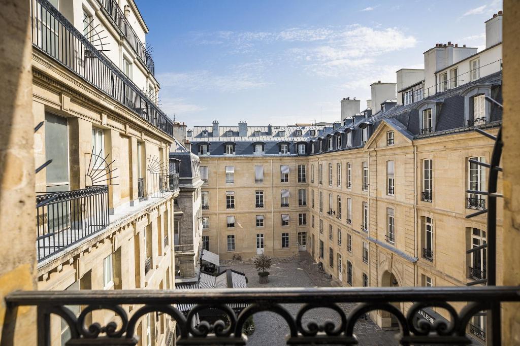 Imagem da galeria de Grand Hotel Du Palais Royal 