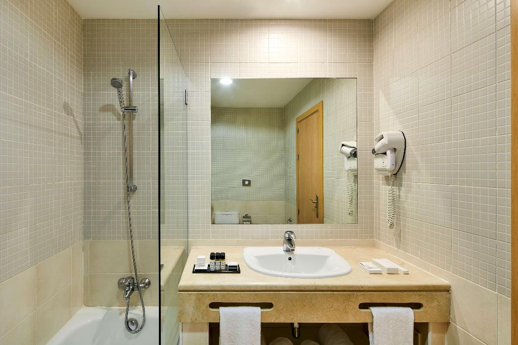 Hotel NH Marina Portimão Resort, Portugal, Portimão. Großes 1