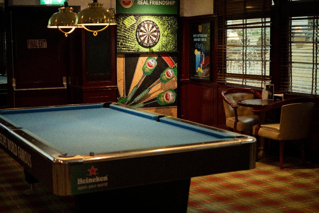 Bar
