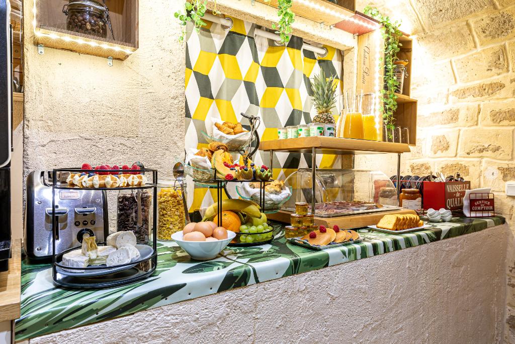 Hotel Hotel Romance Malesherbes by Patrick Hayat, Frankreich, Paris. Großes 1