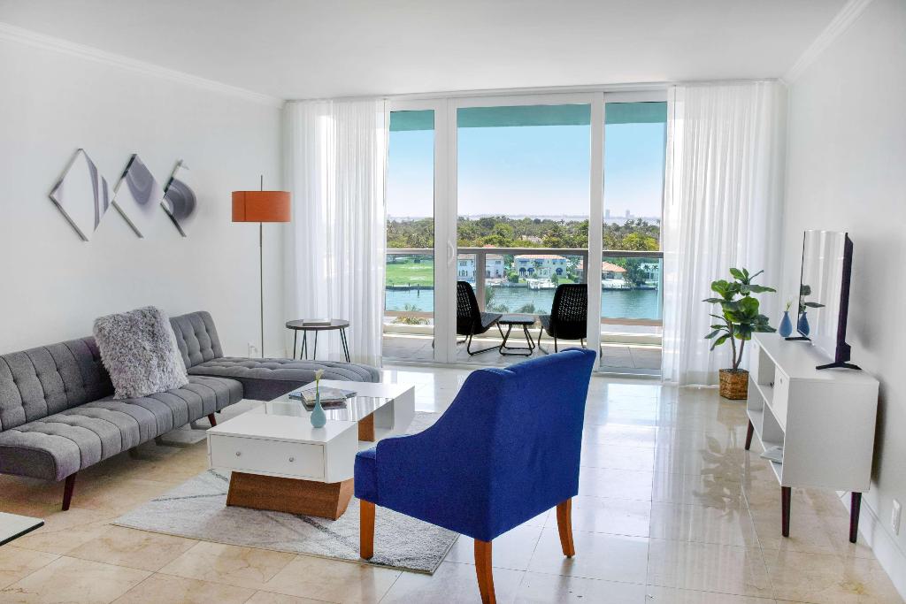 Seacoast Suites on Miami Beach