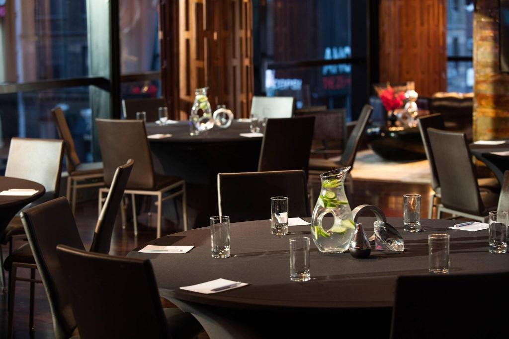 Imagem da galeria de Renaissance New York Times Square Hotel
