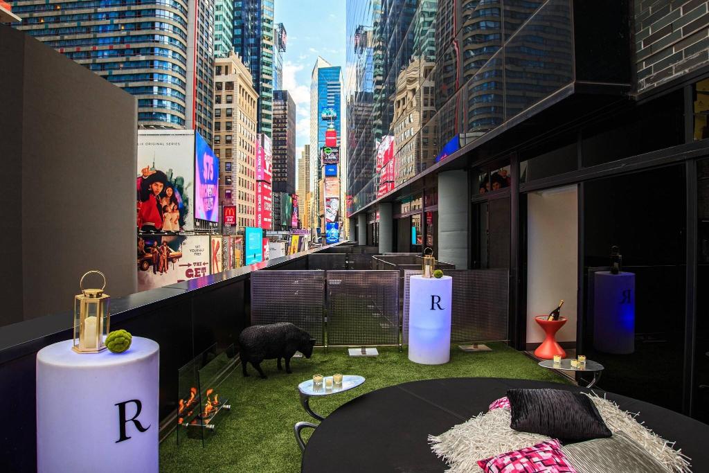 Imagem da galeria de Renaissance New York Times Square Hotel