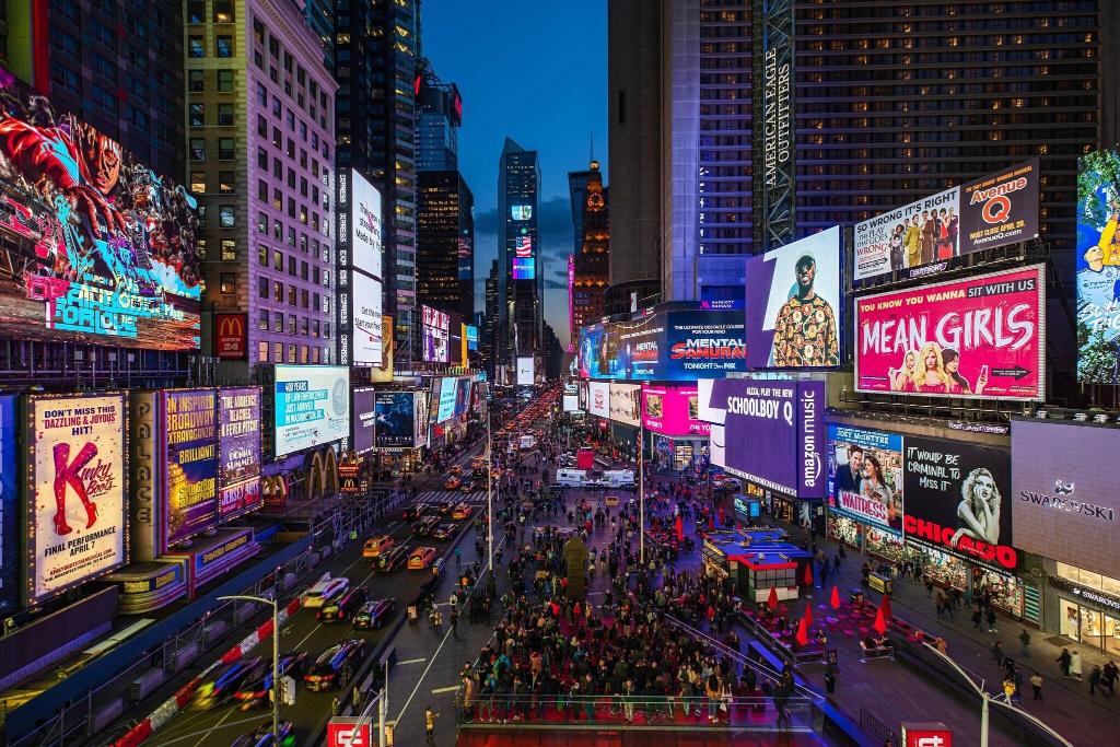 Imagem da galeria de Renaissance New York Times Square Hotel