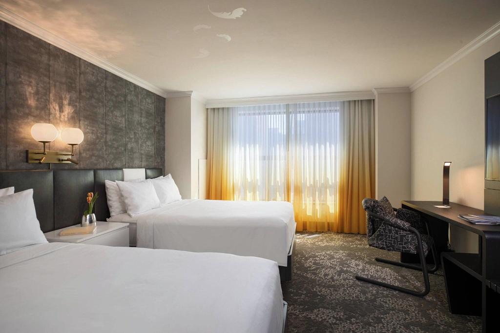 Imagem da galeria de Renaissance New York Times Square Hotel