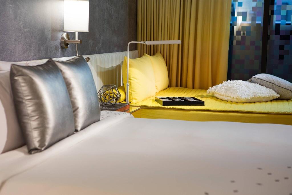 Imagem da galeria de Renaissance New York Times Square Hotel