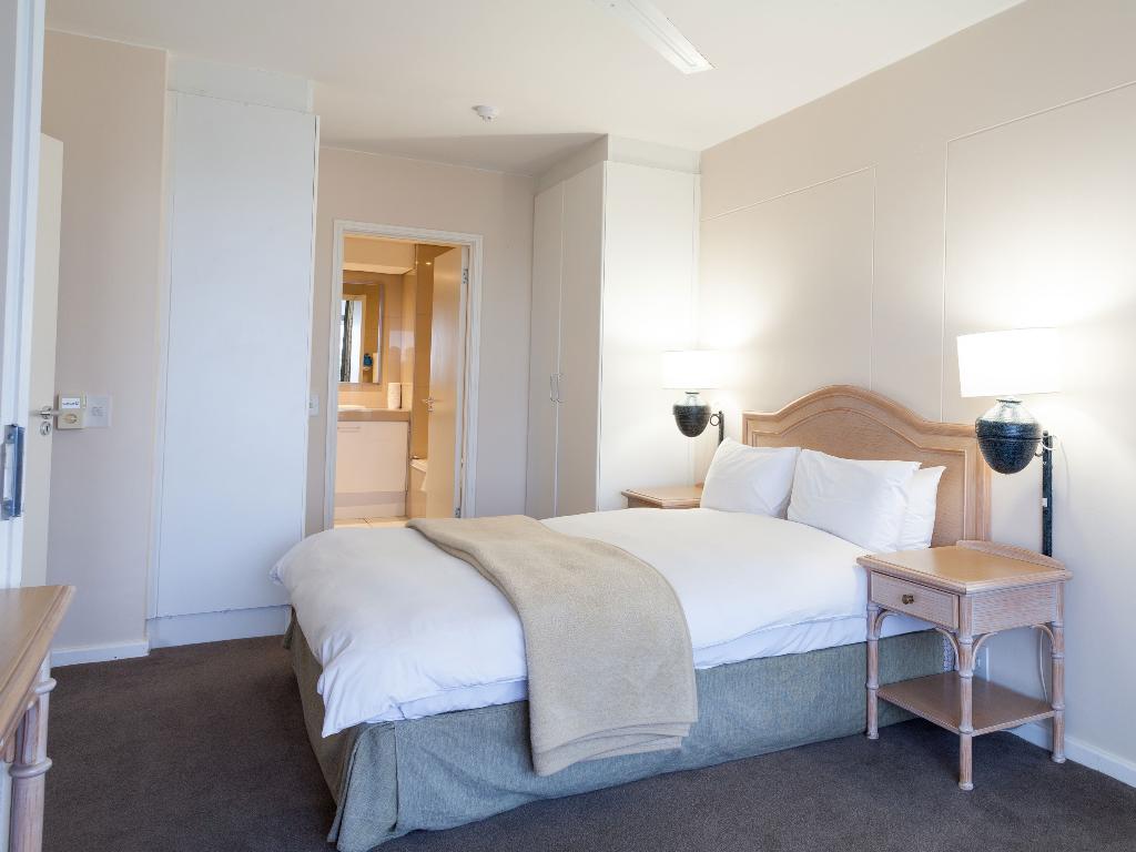 Dolphin Beach Hotel