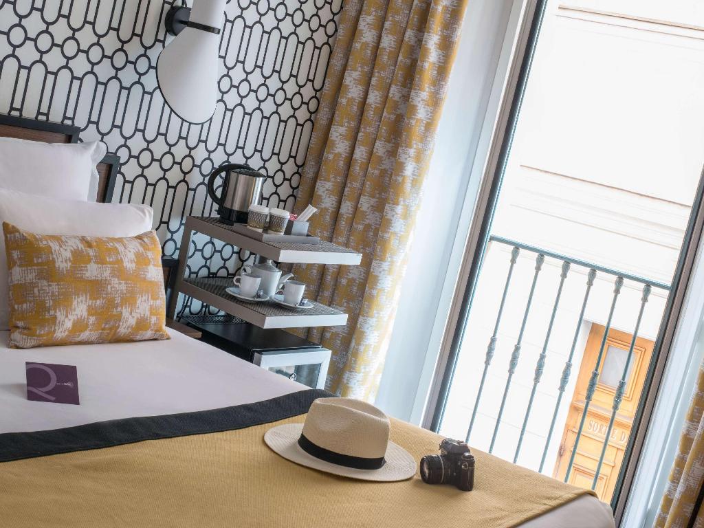 Mercure Nice Marche Fleurs