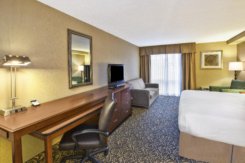 Holiday Inn National Airport / Crystal City