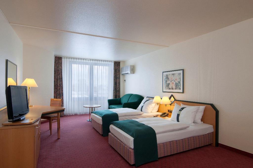 hotel-thumb