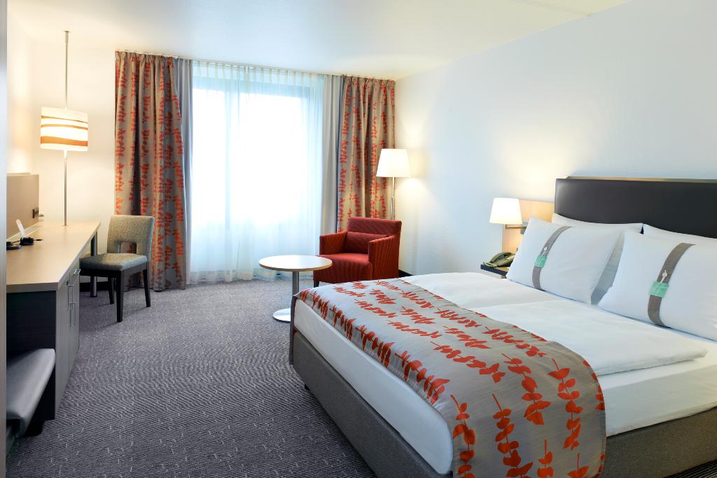 hotel-thumb
