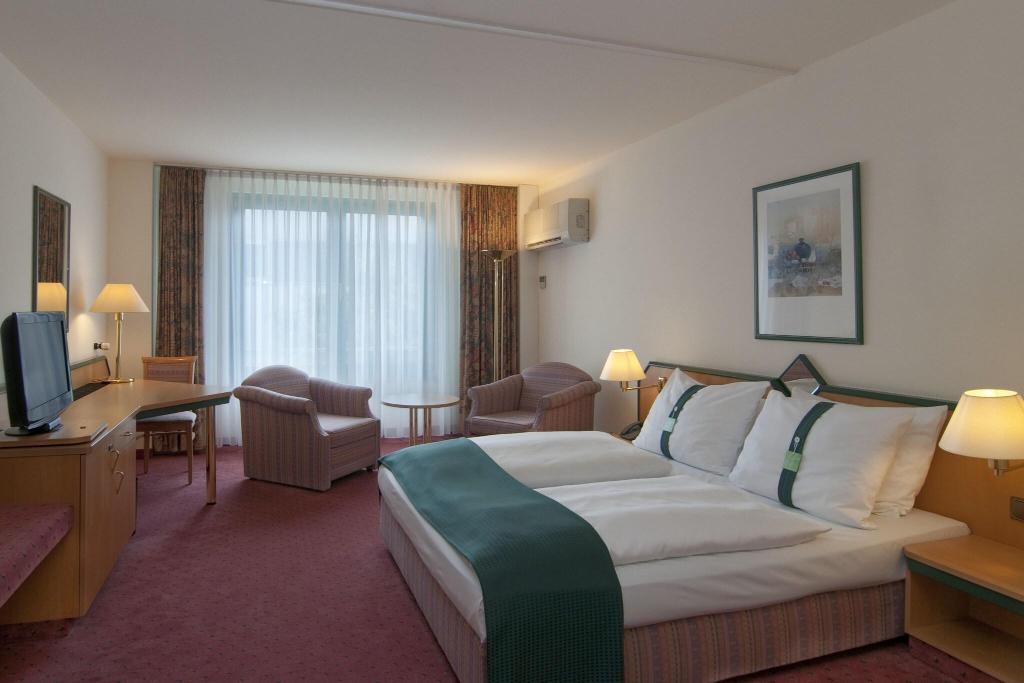 hotel-thumb