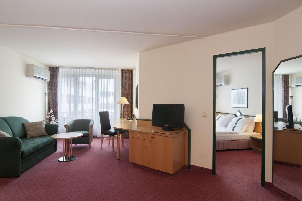 hotel-thumb