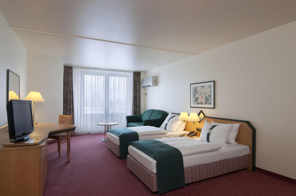 hotel-thumb